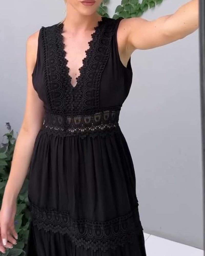 Charlie - Handmade lace dress with V-neckline