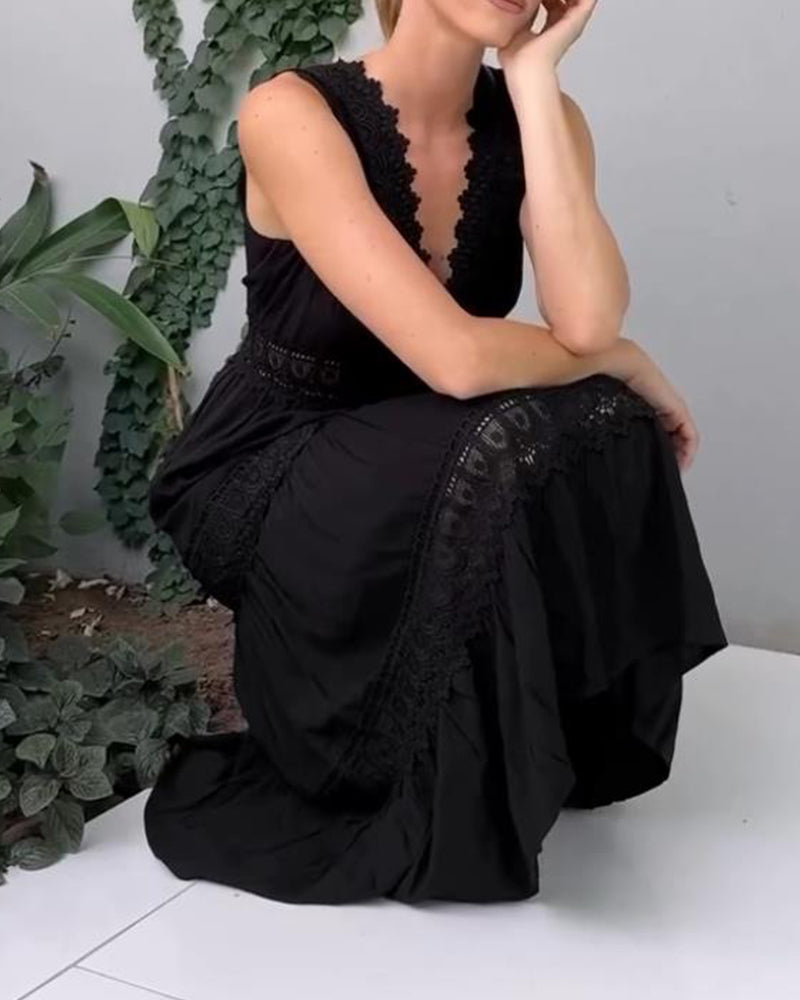 Charlie - Handmade lace dress with V-neckline